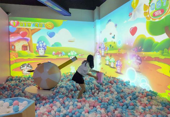 儿童乐园全息互动投影的全新模式——互动砸球投影互动游戏